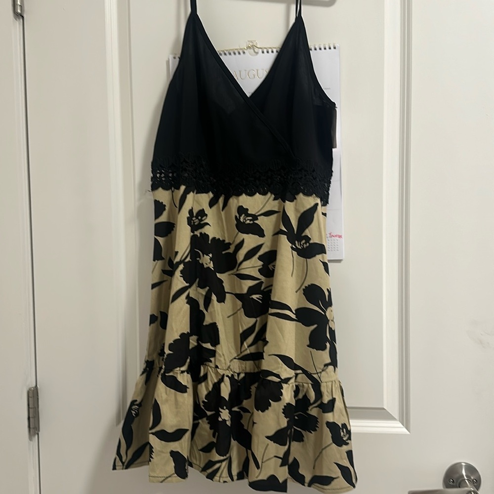 Large Vintage Y2K Black Flower Dress